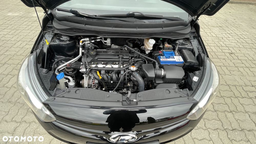 Hyundai i20 1.25 Comfort - 20