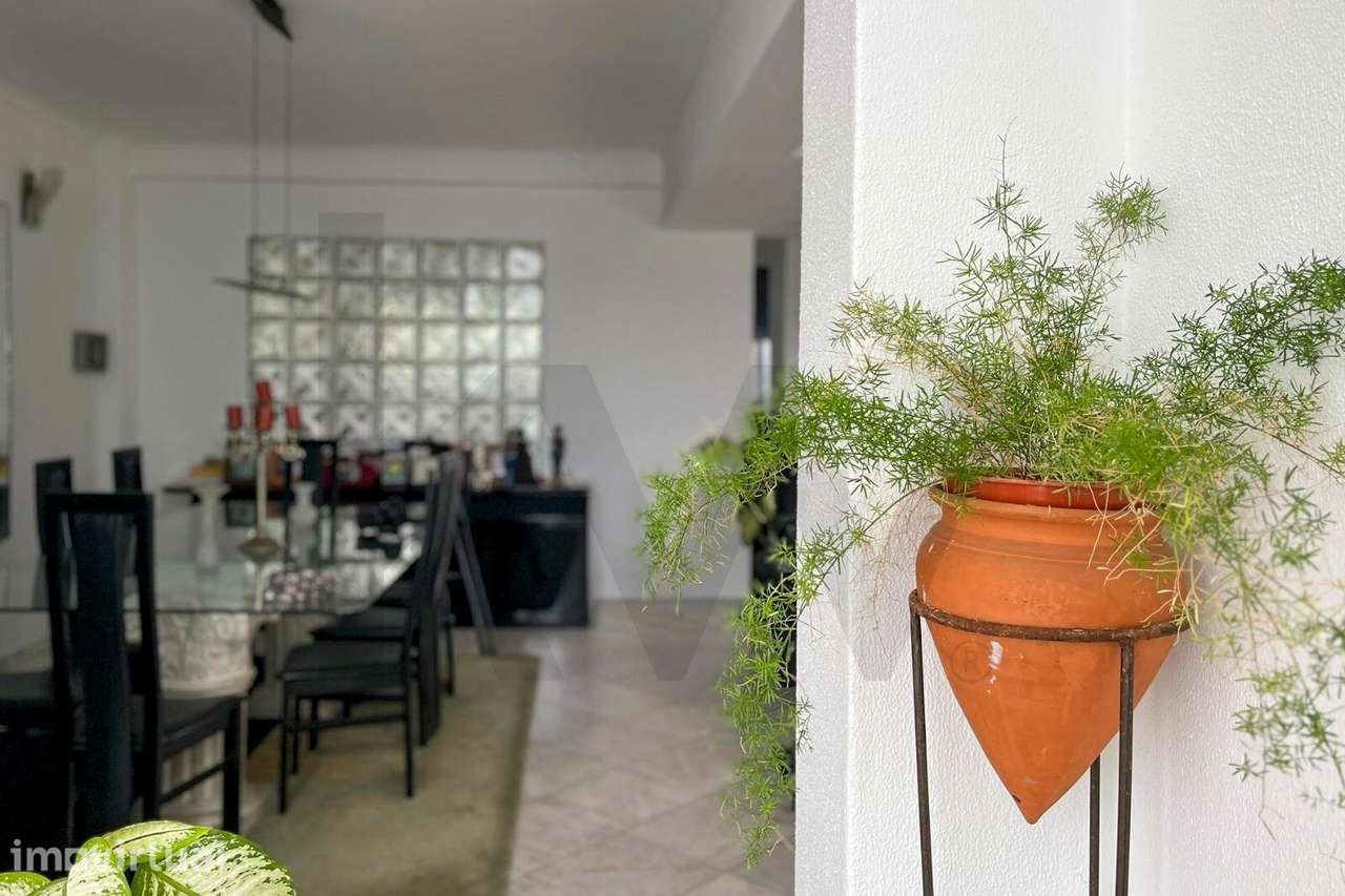 Moradia Isolada com Piscina | Lote 686m2 | Loures - Grande imagem: 4/37
