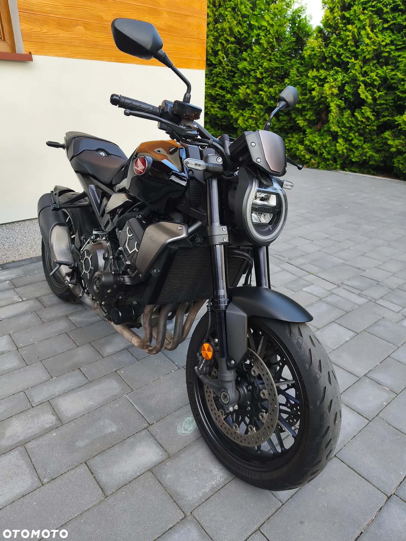 Honda CB - 10
