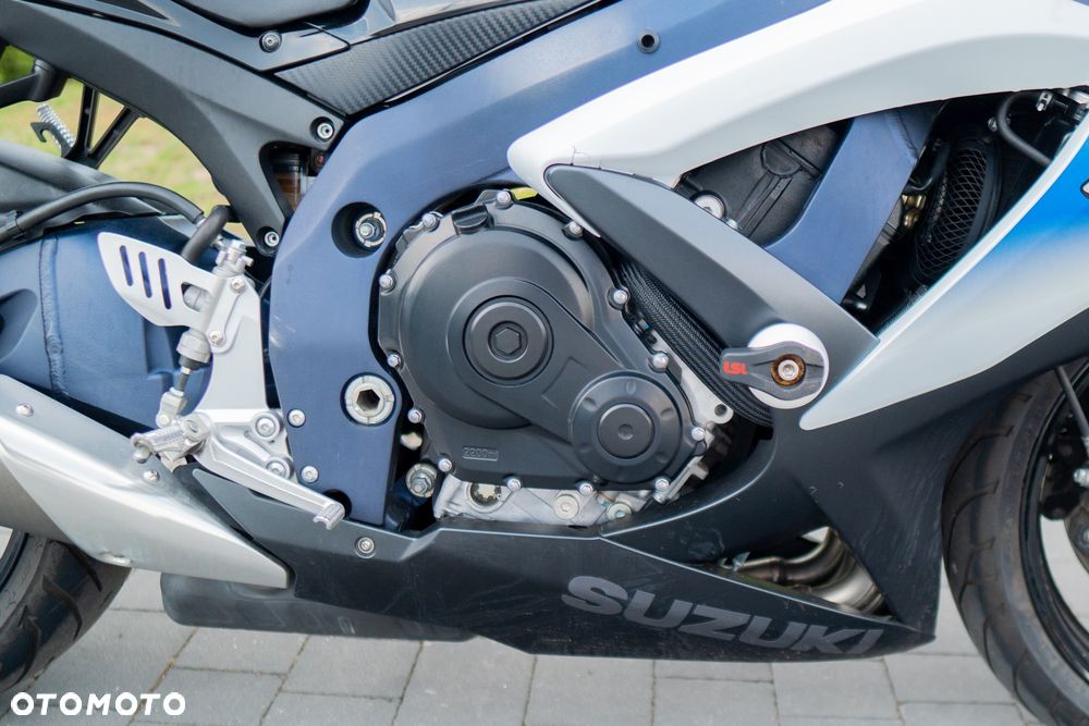 Suzuki GSX-R - 17