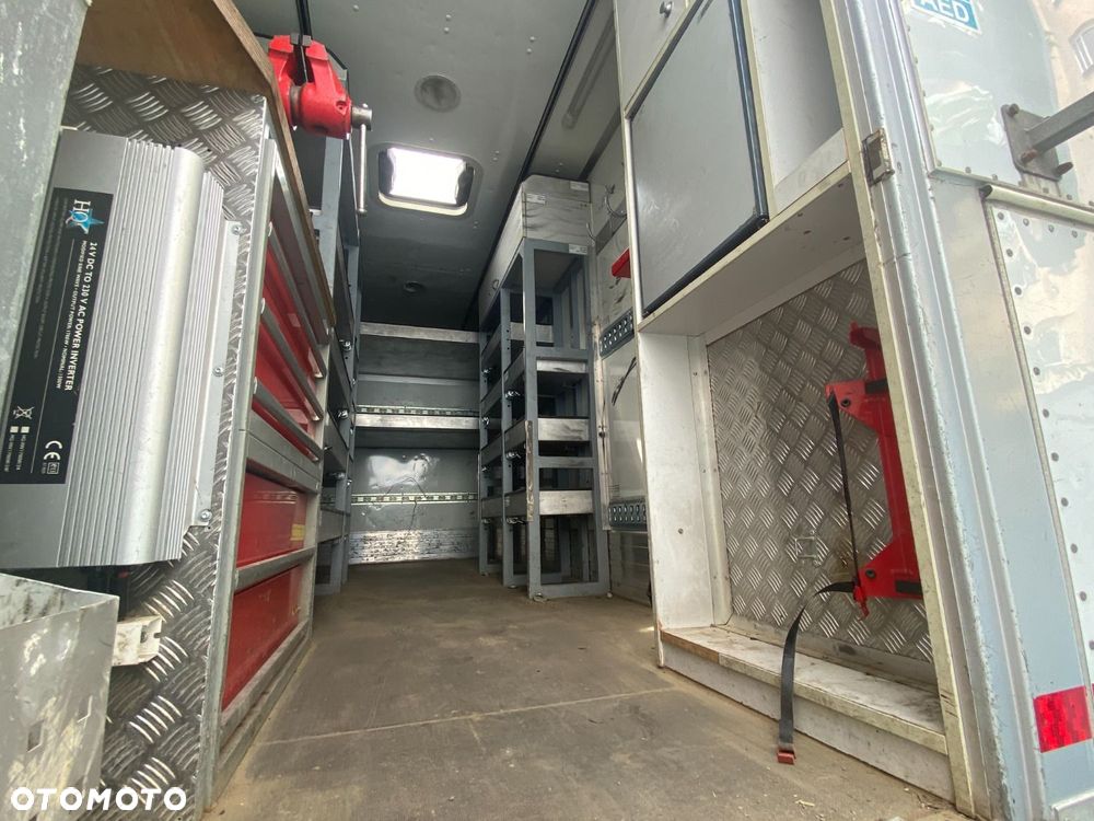 Versalift Atego 1226 Af 4X4 + Pojízdná Dílna - 26
