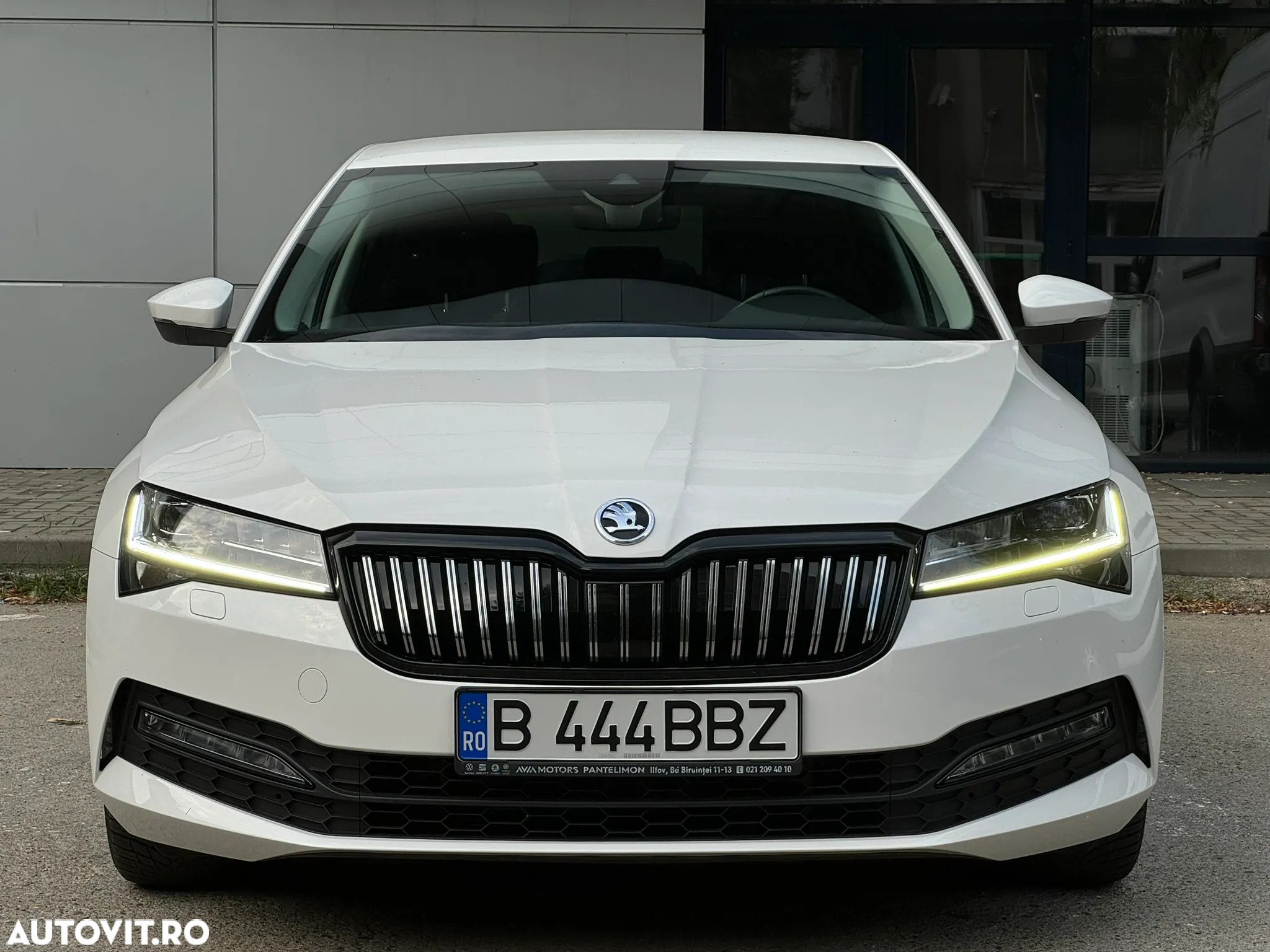 Skoda Superb 2.0 TDI DSG Style - 2