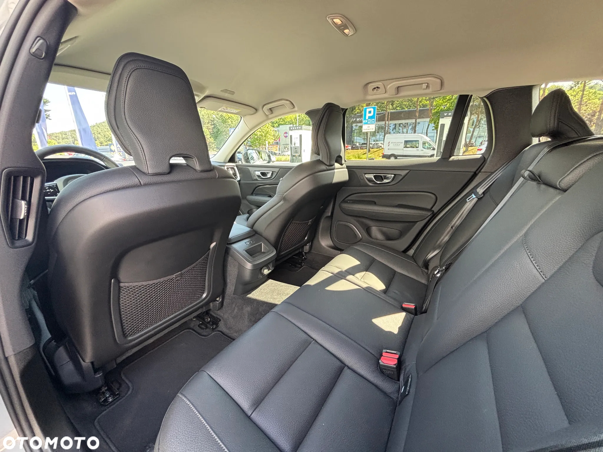 Volvo V60 B4 B Plus Dark - 9