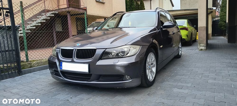 BMW Seria 3 318d DPF - 2