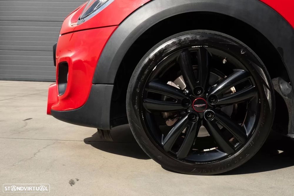 MINI Cabrio Cooper Premium Plus JCW Auto - 11