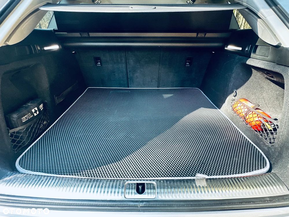 Audi A4 Avant 2.0 TDI S tronic - 28