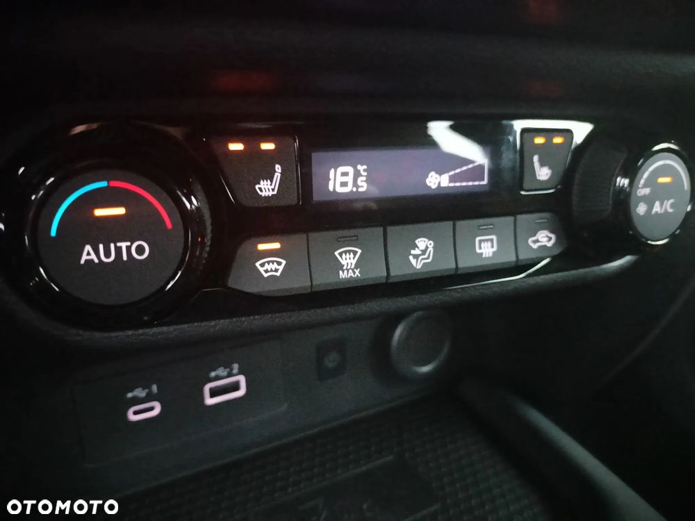 Nissan Juke 1.0 DIG-T N-Connecta DCT - 11