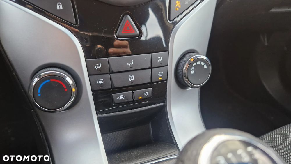 Chevrolet Cruze 1.6 LT - 14