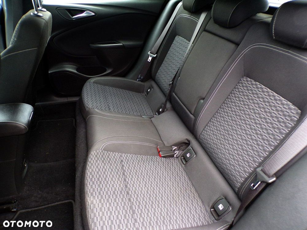 Opel Astra 1.4 Turbo Start/Stop Active - 27