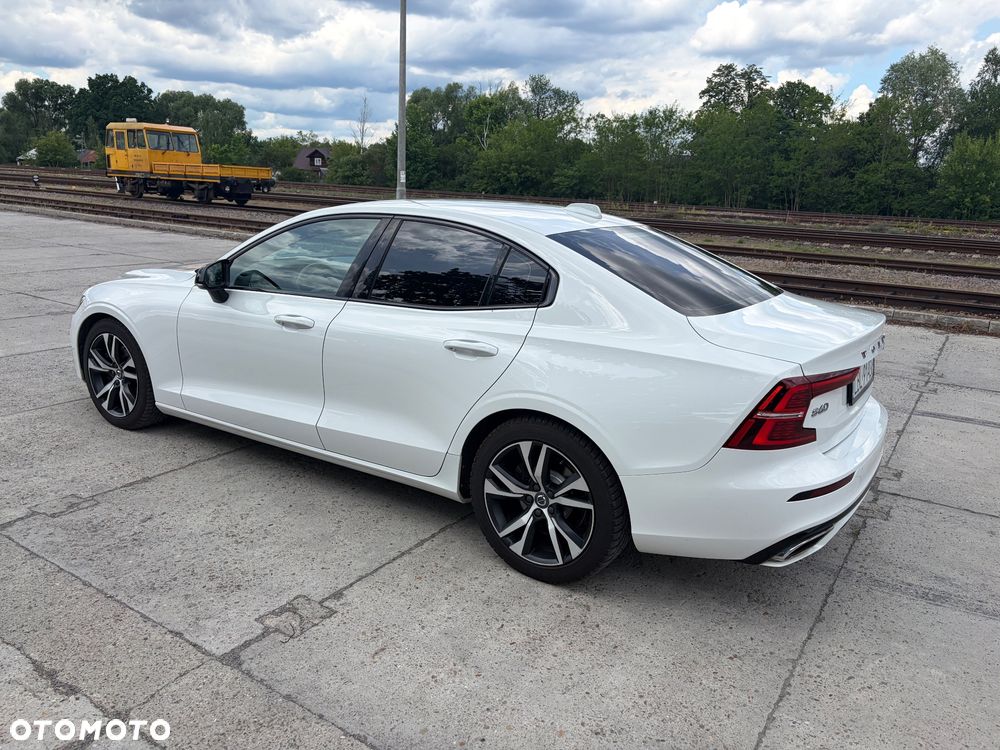 Volvo S60 B4 B R-Design - 11
