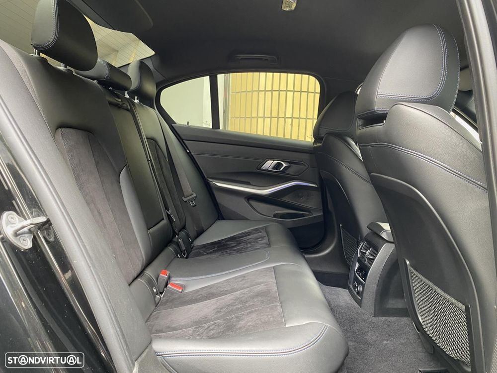 BMW 320 d Pack M Auto - 11