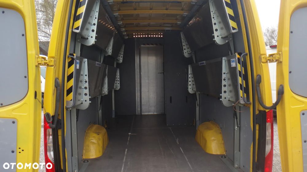Mercedes-Benz SPRINTER - 12