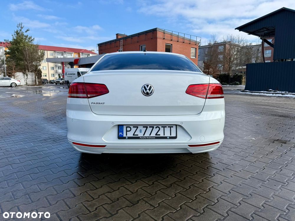 Volkswagen Passat - 7