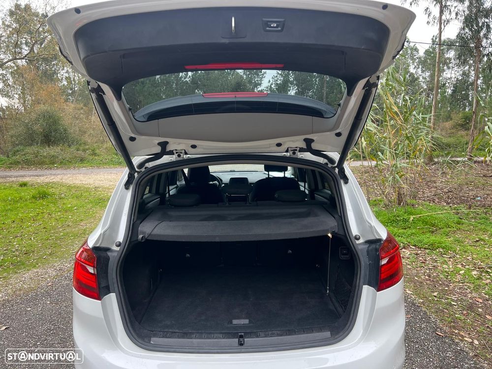 BMW 216 Active Tourer d Line Sport Auto - 35