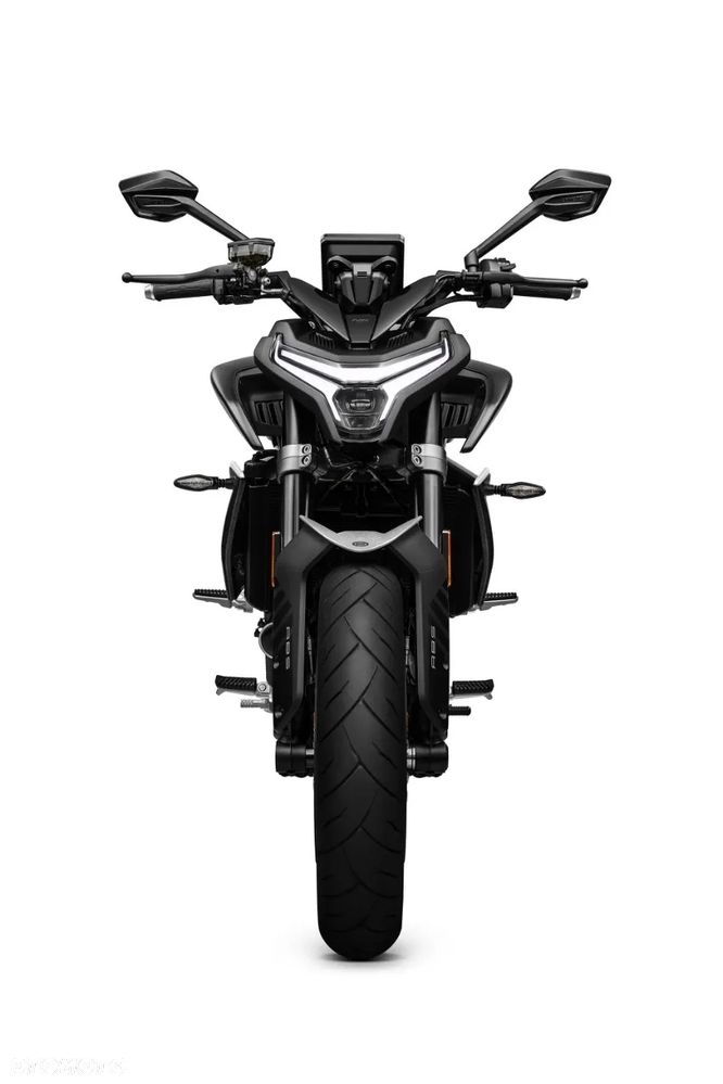 CFMoto NK - 9
