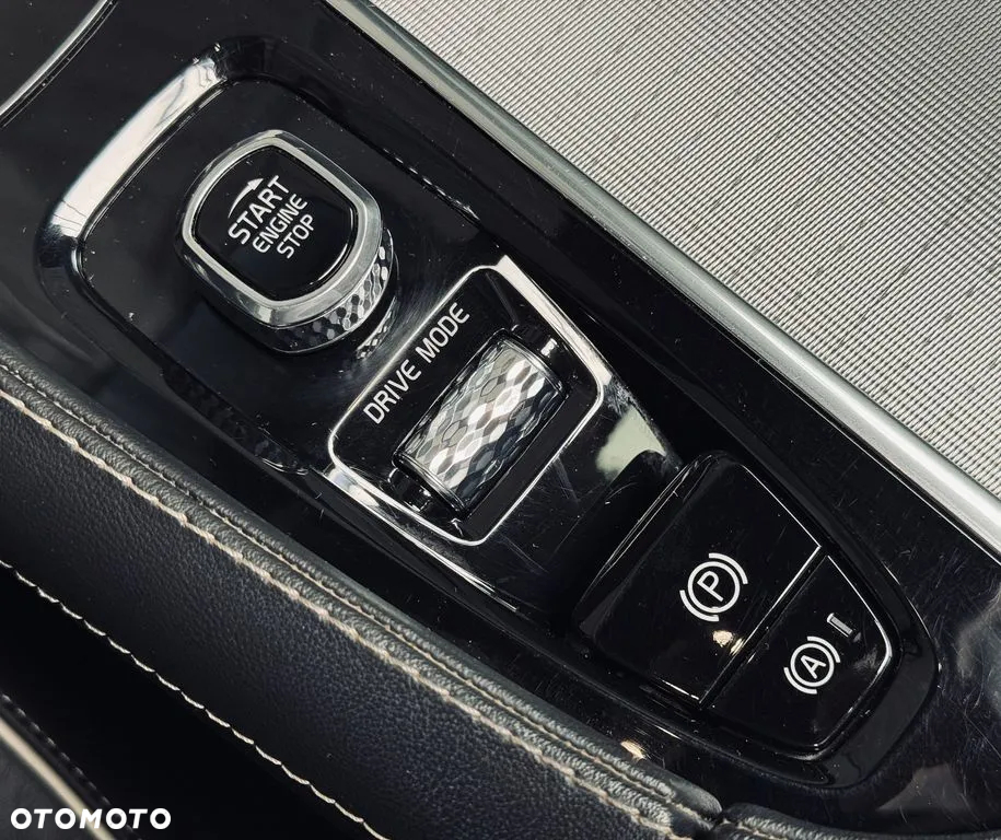 Volvo XC 90 B5 D AWD Geartronic RDesign - 21