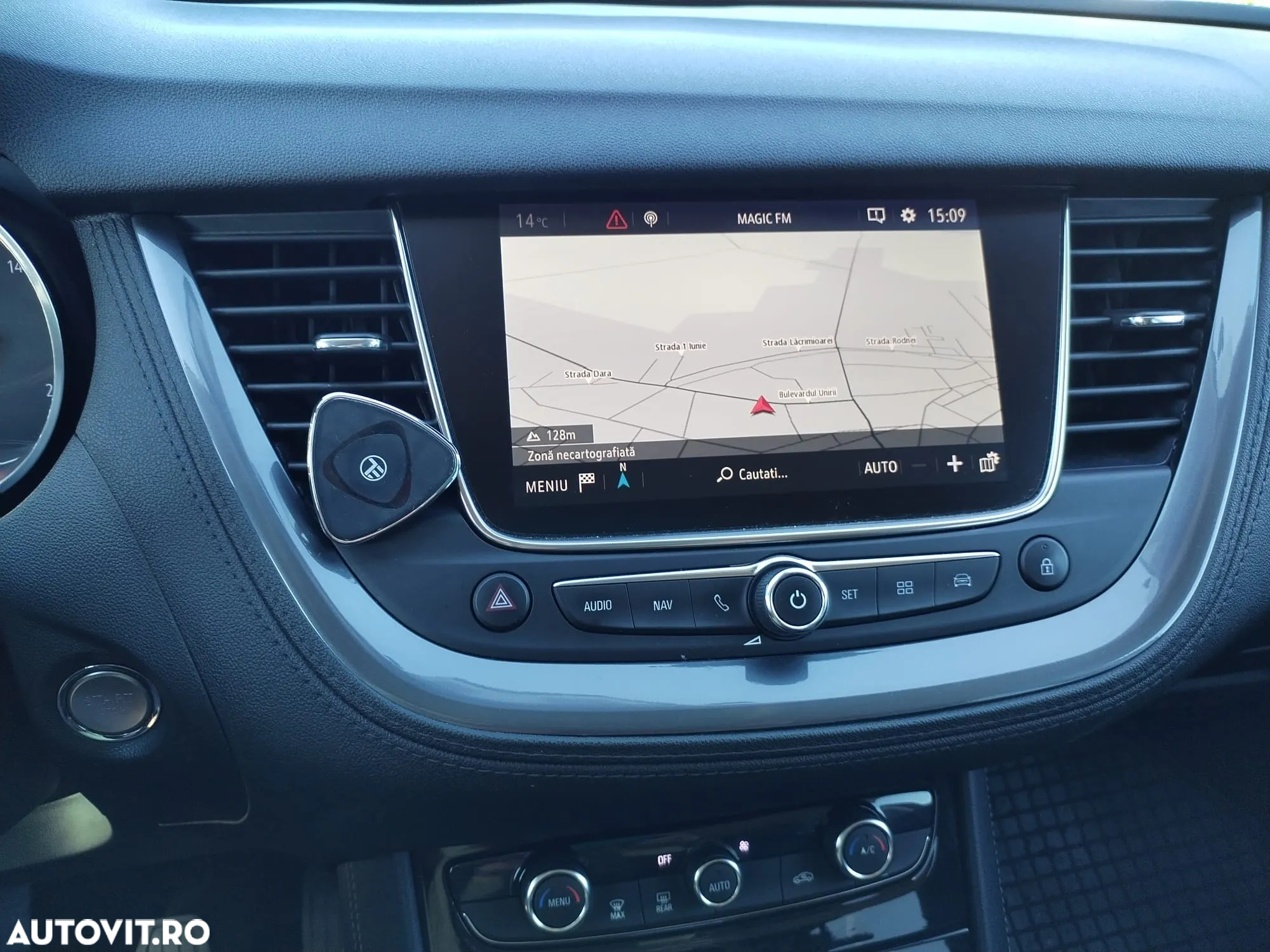 Opel Grandland X 1.6 START/STOP Innovation - 12