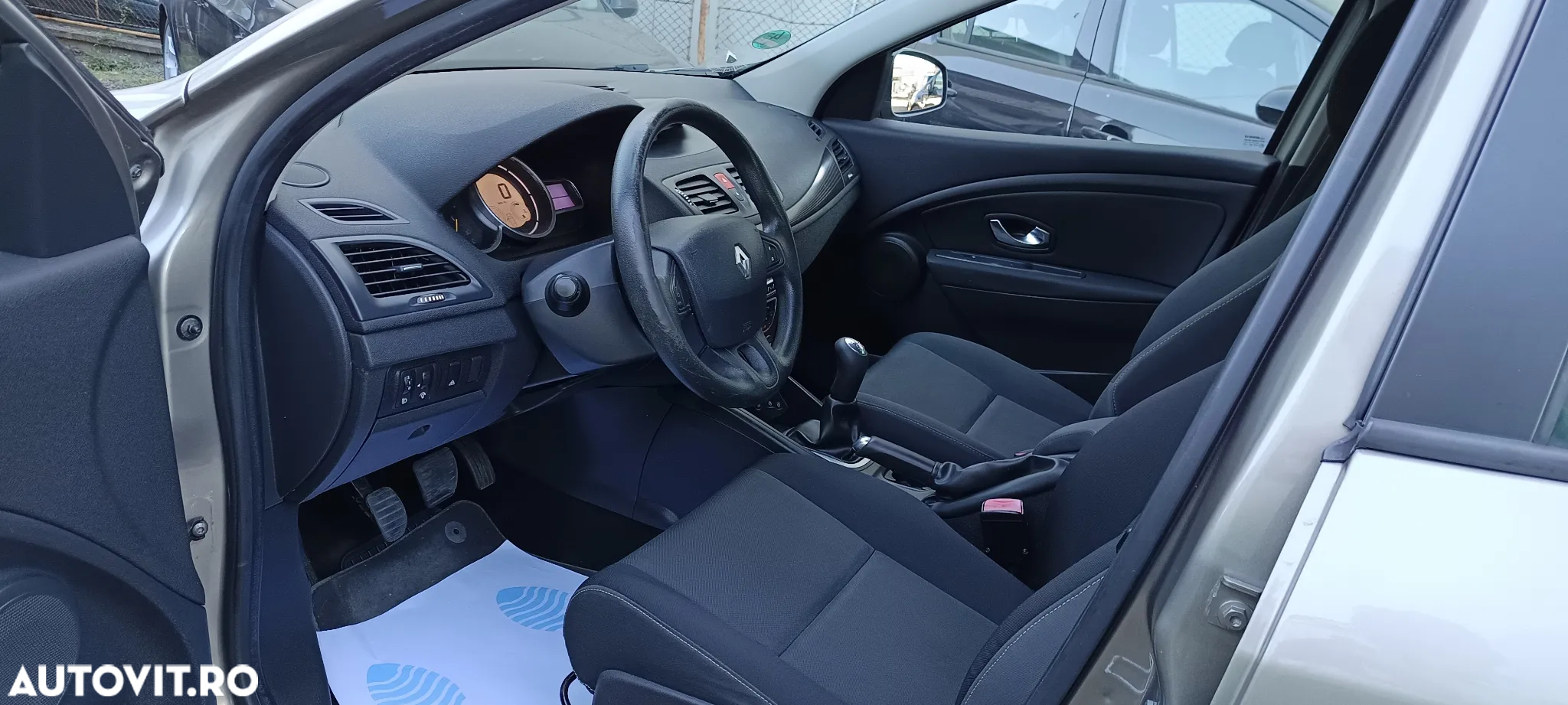 Renault Megane ENERGY dCi 90 EXPERIENCE - 23