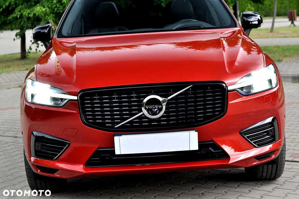 Volvo XC 60 T6 AWD Plug-In Hybrid R-Design - 2