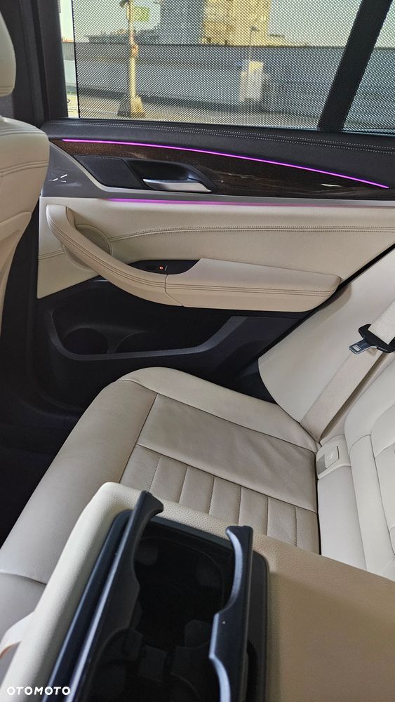 BMW X3 xDrive30i Luxury Line - 28