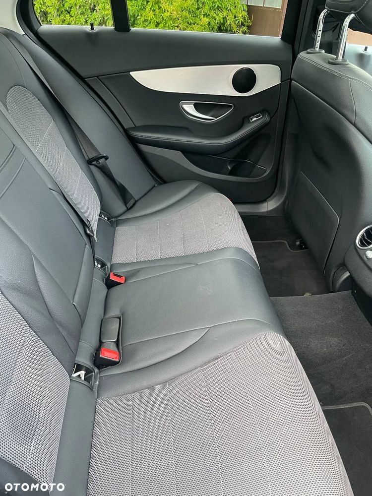 Mercedes-Benz Klasa C 220 d 4Matic 9G-TRONIC - 20