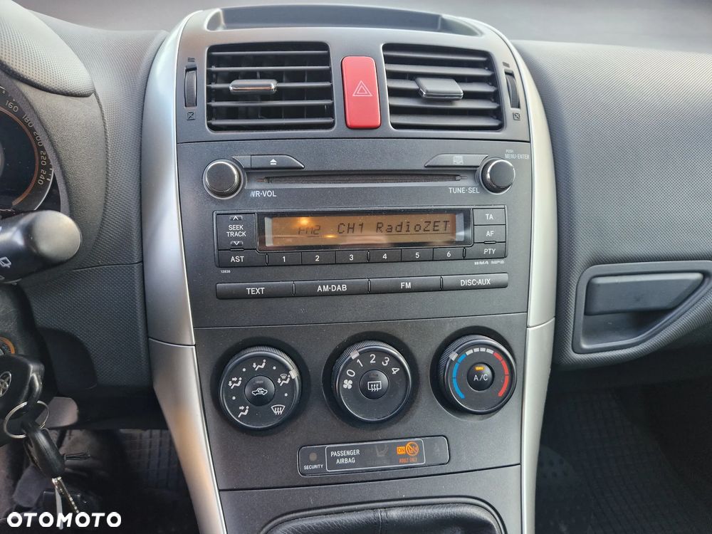 Toyota Auris 1.33 VVT-i Premium Comfort - 29