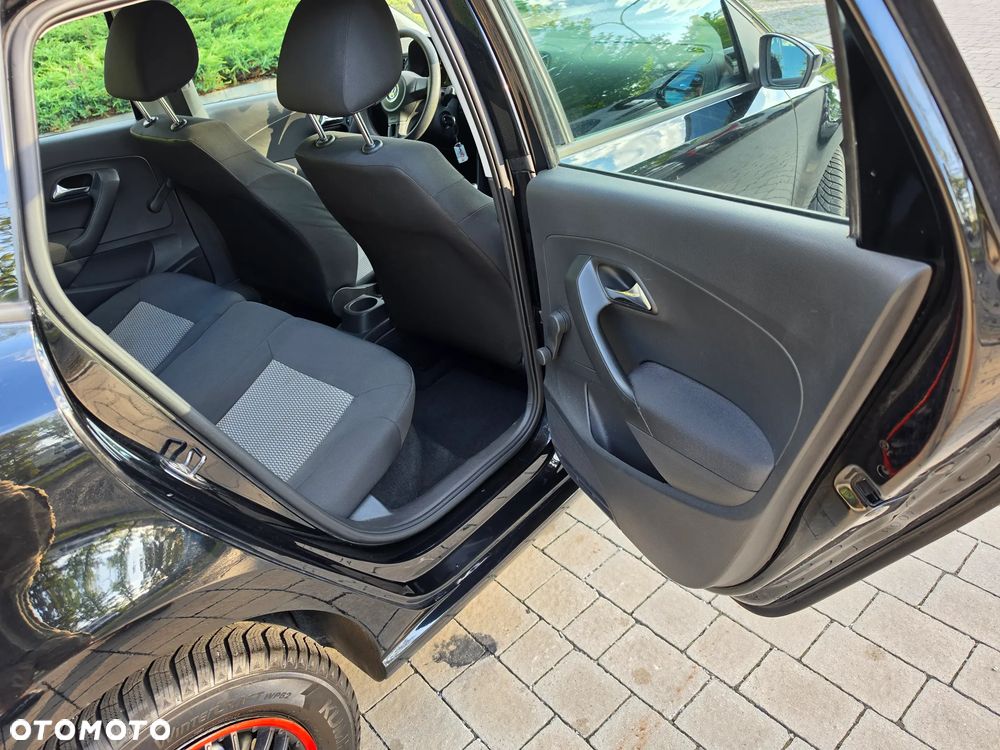 Volkswagen Polo - 11