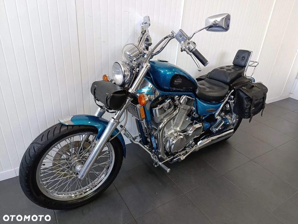 Suzuki Intruder - 6