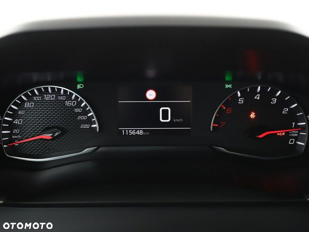 Peugeot 2008 1.5 BlueHDi Allure S&S - 22