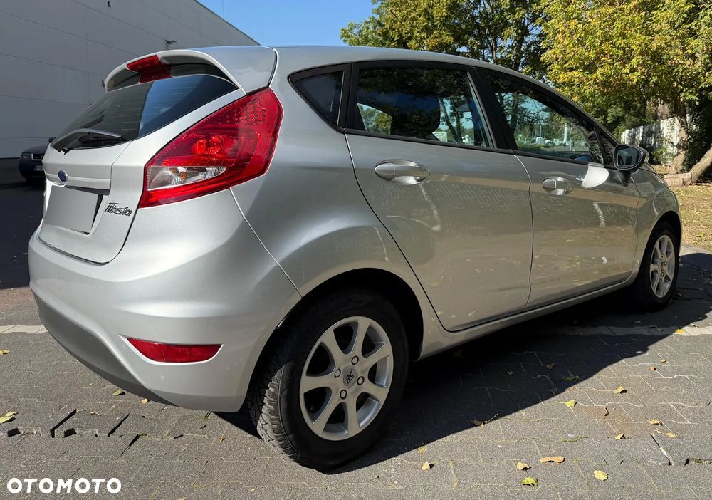 Ford Fiesta 1.4 TDCi Ambiente - 9