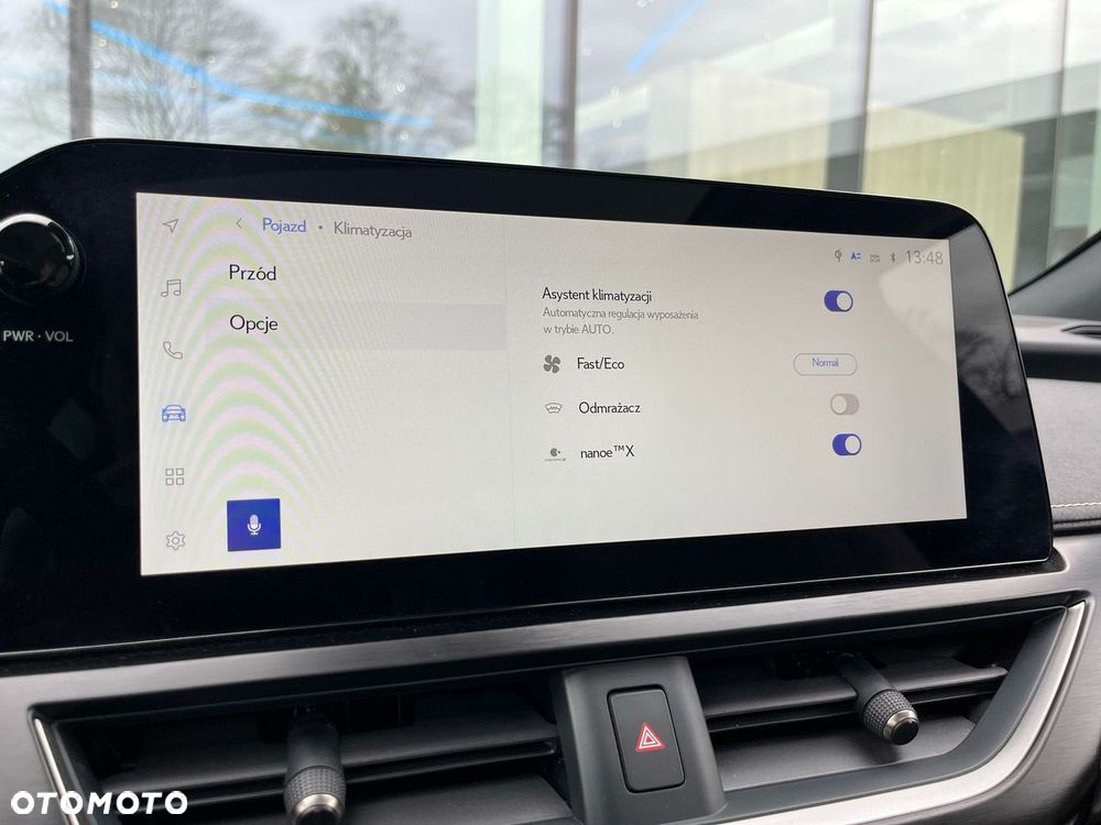 Lexus UX 300h Omotenashi AWD - 22