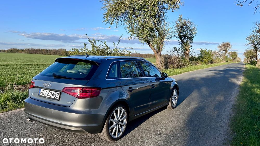 Audi A3 Sportback 2.0 TDI S tronic Ambiente - 4