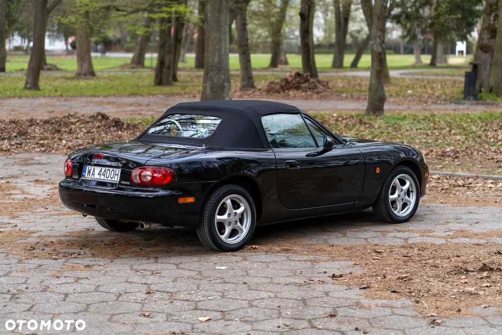 Mazda MX-5 1.6i 16V - 8