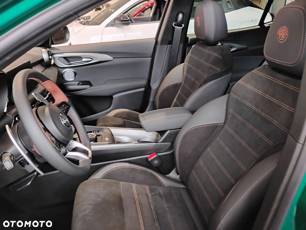 Alfa Romeo Tonale 1.5 T4 GSE mHEV Intensa DCT - 17
