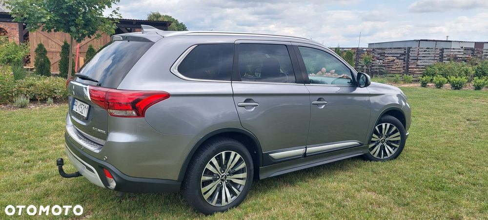 Mitsubishi Outlander 2.0 Intense Comfort 4WD CVT - 28