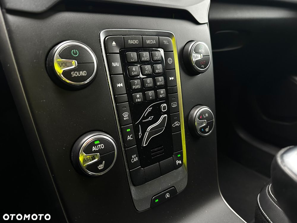 Volvo V40 D2 Kinetic - 12
