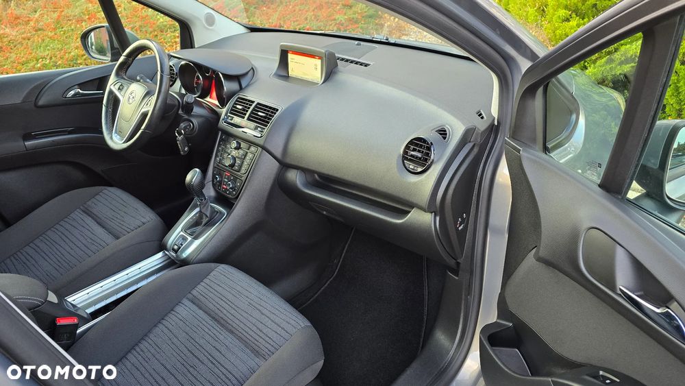 Opel Meriva - 11