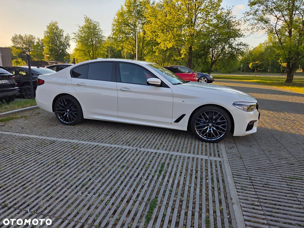BMW Seria 5 530d M Sport sport - 33