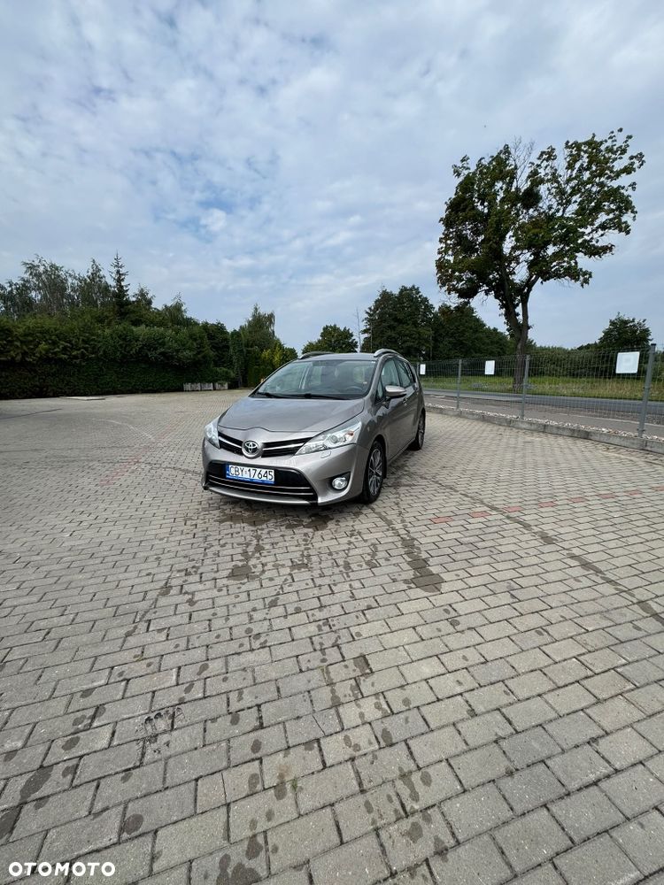 Toyota Verso - 1