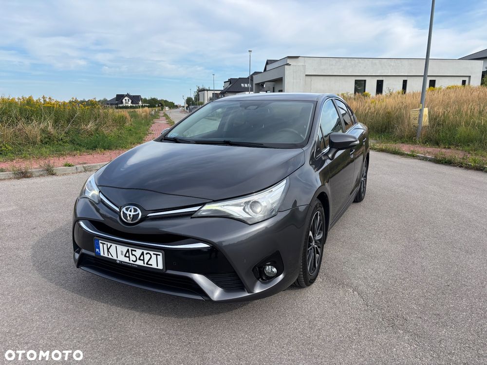 Toyota Avensis 1.8 Premium - 1