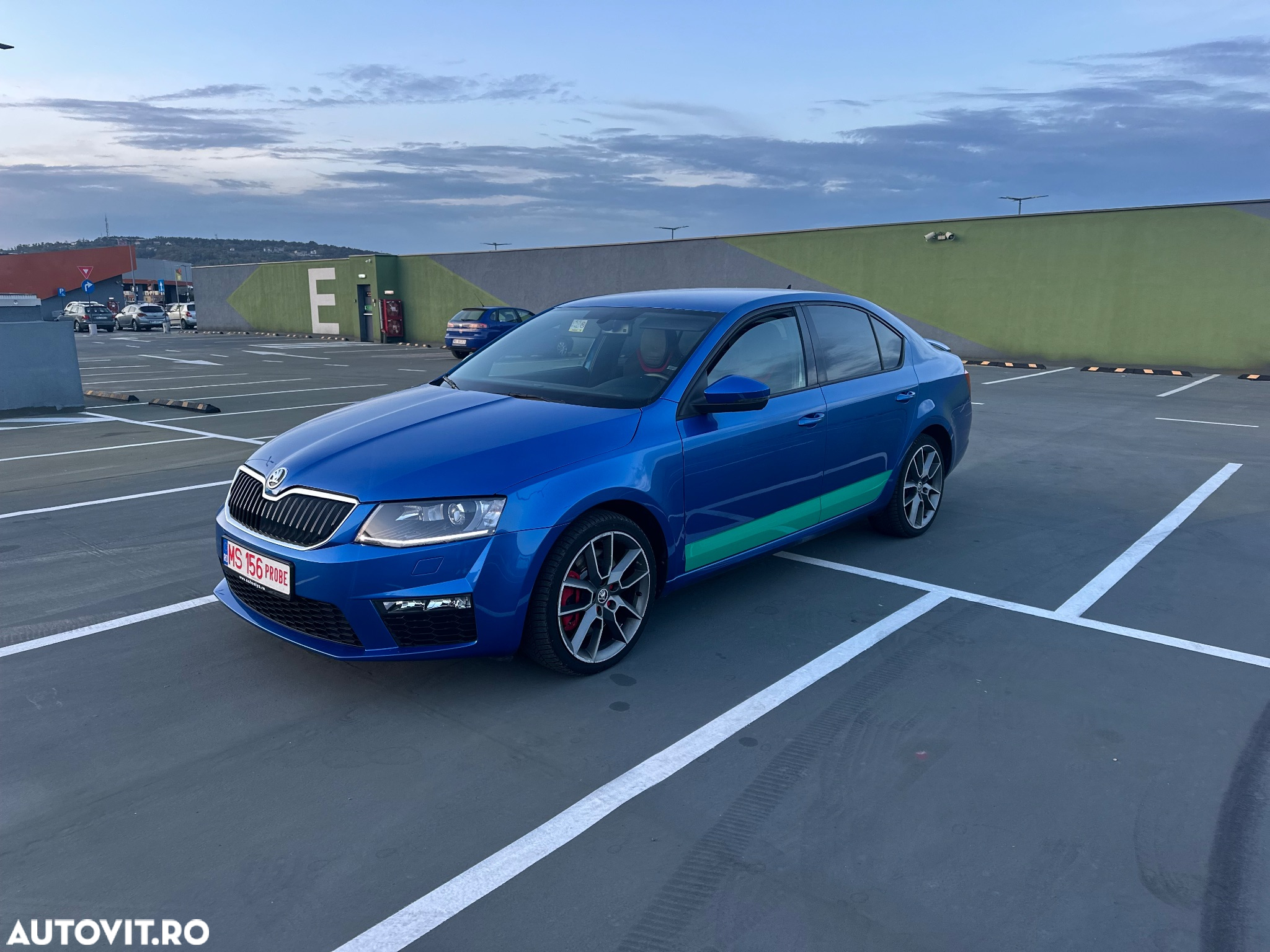 Skoda Octavia 2.0 TDI RS DSG - 2
