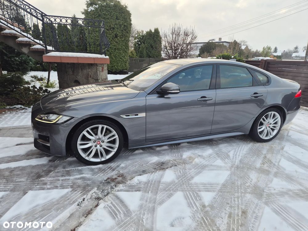 Jaguar XF 3.0 TDV6 R-Sport - 5