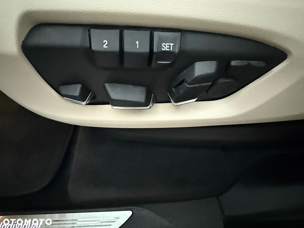 BMW X5 xDrive25d - 12