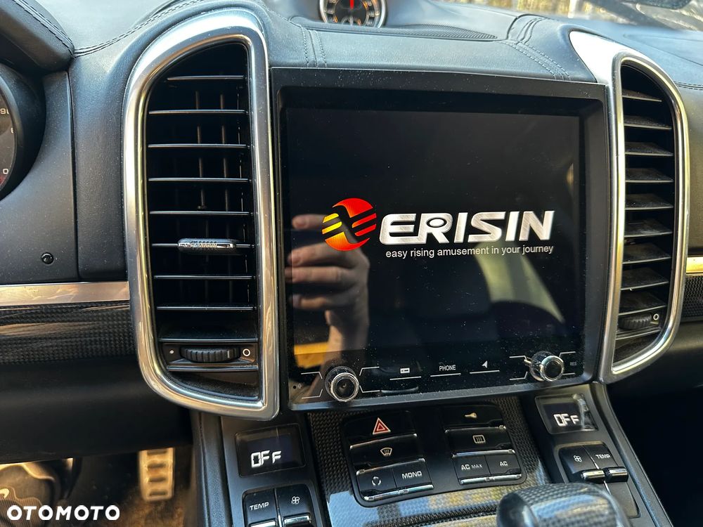 Porsche Cayenne Turbo - 13