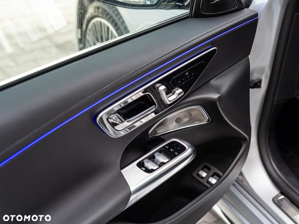 Mercedes-Benz Klasa E 300e 4Matic 9G-TRONIC AMG Line NIGHT Edition - 15