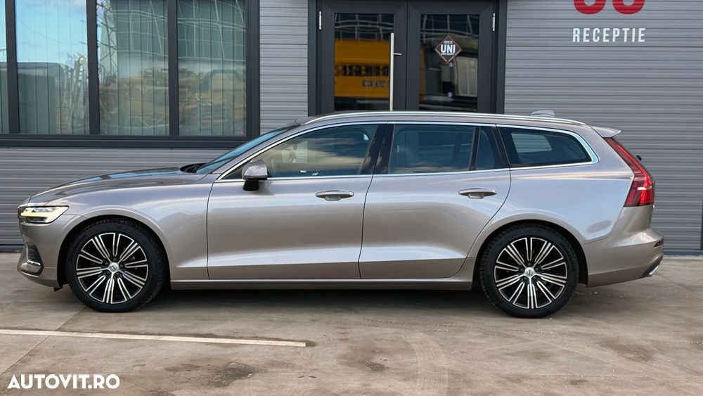 Volvo V60 D4 AWD Geartronic Momentum Pro - 5