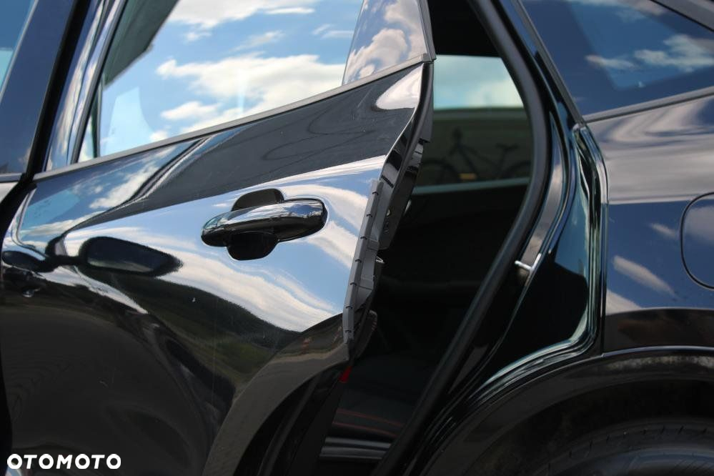 Ford Kuga - 37