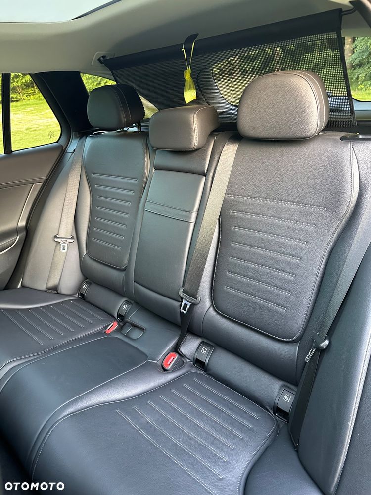 Mercedes-Benz Klasa C 220 d 4Matic 9G-TRONIC AMG Line - 16
