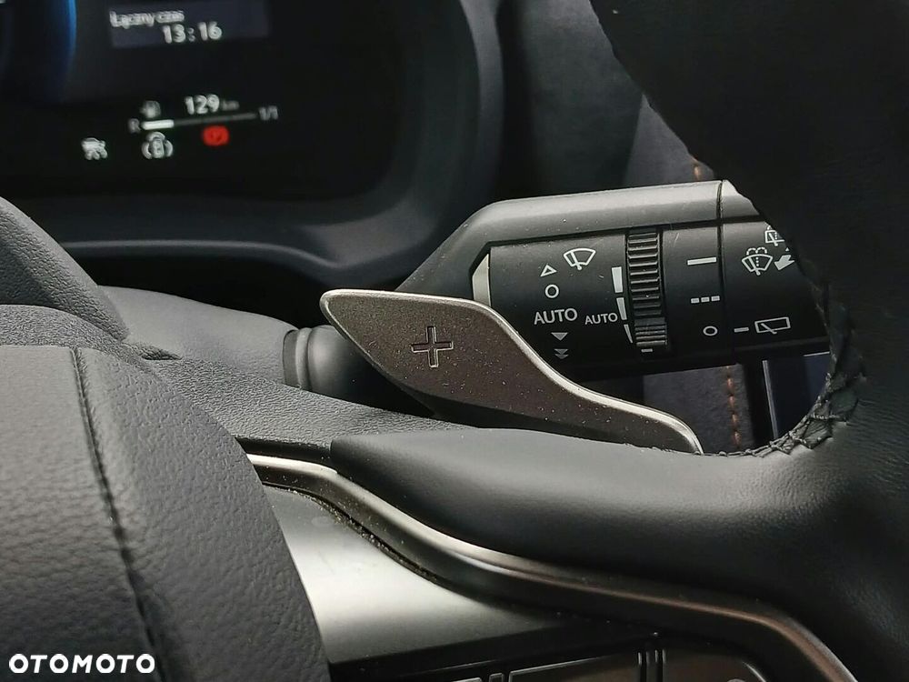 Lexus LBX 1.5 Hybrid Cool AWD - 36