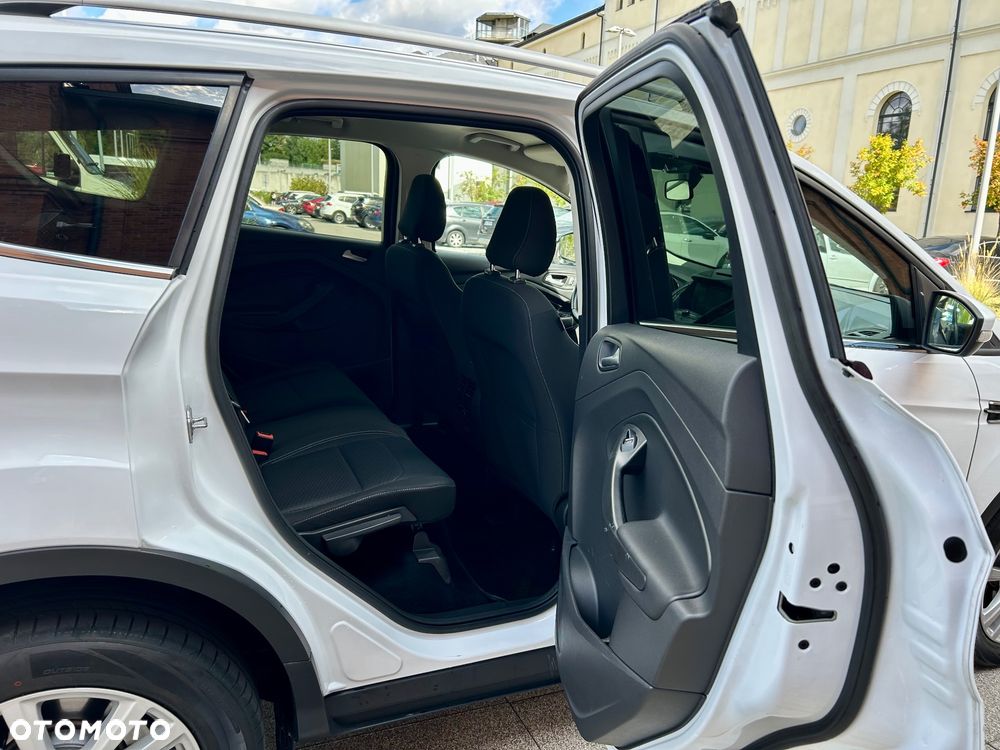 Ford Kuga - 17